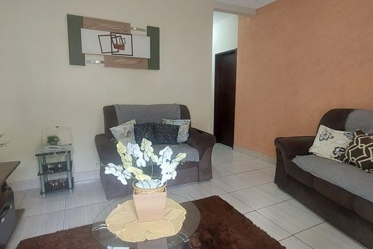 Casa à venda com 3 quartos, 200m² em Bom Jesus, Contagem
