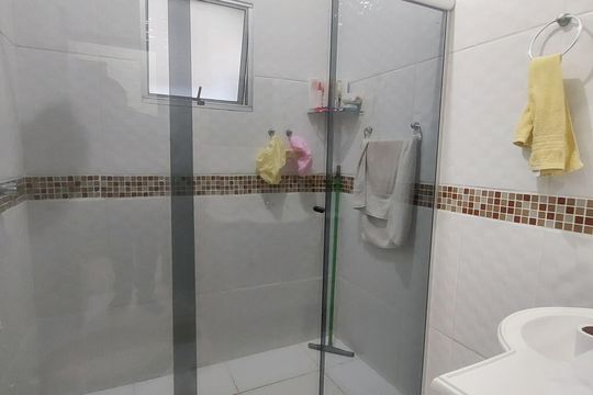 Casa à venda com 3 quartos, 200m² em Bom Jesus, Contagem