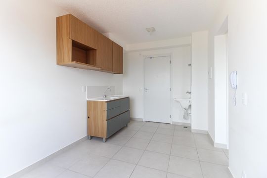 Sala - Cozinha de apartamento para alugar com 2 quartos, 33m² em Fazenda Aricanduva, São Paulo