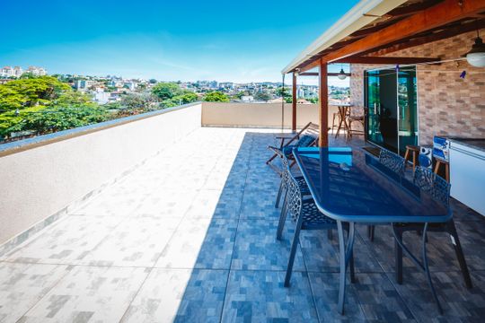 Cobertura de apartamento à venda com 3 quartos, 180m² em Santa Amelia, Belo Horizonte