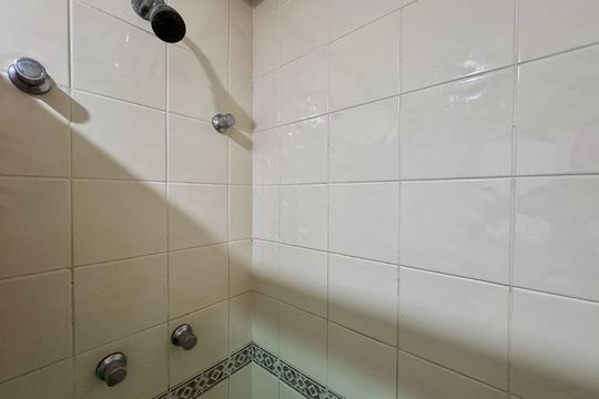 Suíte 1 - Banheiro de casa de condomínio à venda com 4 quartos, 116m² em Vargem Pequena, Rio de Janeiro