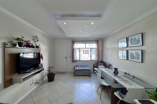 Sala de casa de condomínio à venda com 4 quartos, 116m² em Vargem Pequena, Rio de Janeiro