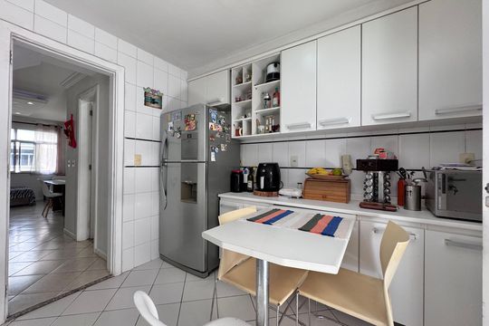 Cozinha de casa de condomínio à venda com 4 quartos, 116m² em Vargem Pequena, Rio de Janeiro