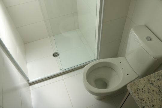 Banheiro de apartamento à venda com 2 quartos, 65m² em Barra Funda, São Paulo