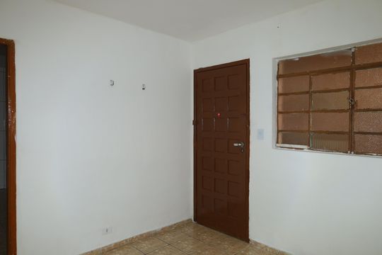 Sala de casa para alugar com 2 quartos, 60m² em Vila Carmosina, São Paulo
