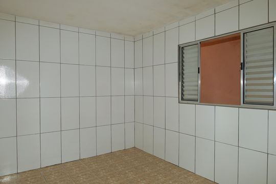 Quarto 1 de casa para alugar com 2 quartos, 60m² em Vila Carmosina, São Paulo