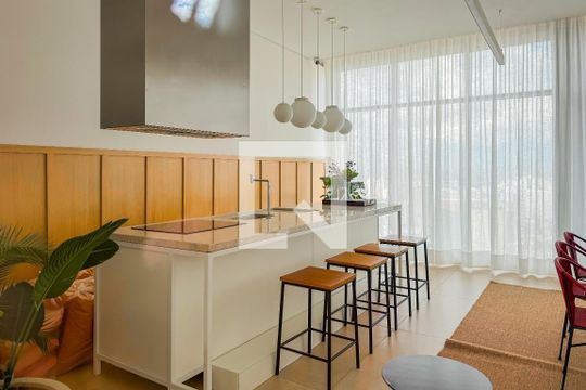 Área comum de kitnet/studio para alugar com 1 quarto, 25m² em Liberdade, São Paulo