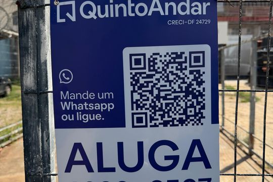 Plaquinha de apartamento para alugar com 2 quartos, 67m² em Taguatinga, Brasília