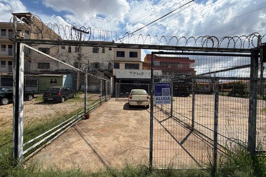 Fachada de apartamento para alugar com 2 quartos, 67m² em Taguatinga, Brasília