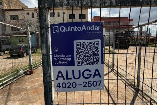 Plaquinha de apartamento para alugar com 2 quartos, 67m² em Taguatinga, Brasília