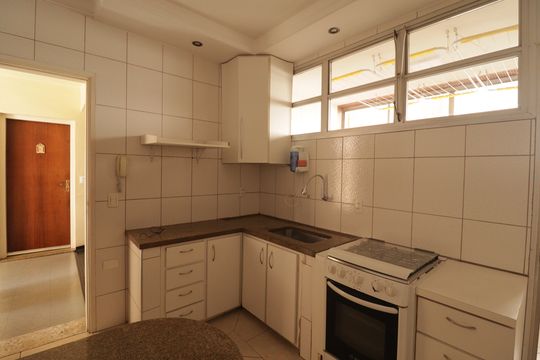 Cozinha de apartamento à venda com 2 quartos, 130m² em Vila Pirapora, Jundiaí