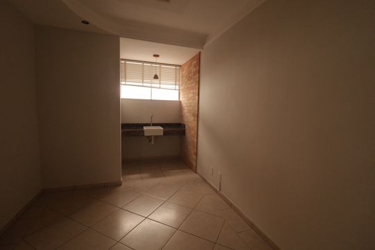 Sala de apartamento à venda com 2 quartos, 130m² em Vila Pirapora, Jundiaí