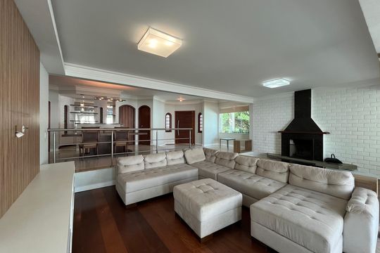 Sala de casa de condomínio para alugar com 5 quartos, 915m² em Jardim Sao Paulo Ii, Cotia
