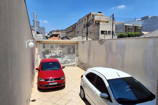 Garagem  de casa à venda com 3 quartos, 200m² em Cerâmica, São Caetano do Sul