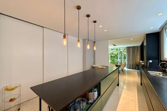 Cozinha de casa de condomínio à venda com 3 quartos, 600m² em Granja Julieta, São Paulo