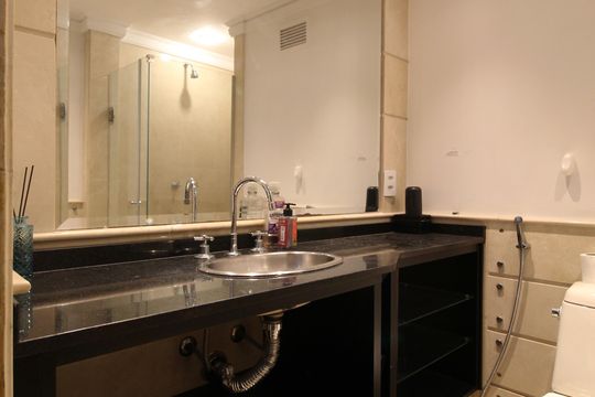 Banheiro da Suíte de apartamento à venda com 1 quarto, 126m² em Itaim Bibi, São Paulo