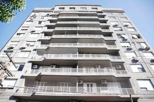 Fachada de apartamento à venda com 3 quartos, 100m² em Cidade Baixa, Porto Alegre