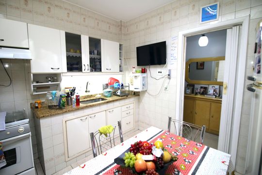 Cozinha de apartamento à venda com 2 quartos, 80m² em Penha Circular, Rio de Janeiro
