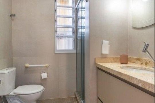 Banheiro da Suíte 3 de casa para alugar com 3 quartos, 380m² em Guarujá, Porto Alegre