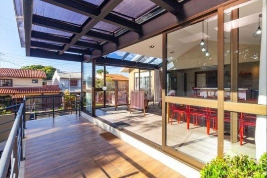 Varanda Gourmet de casa para alugar com 3 quartos, 380m² em Guarujá, Porto Alegre