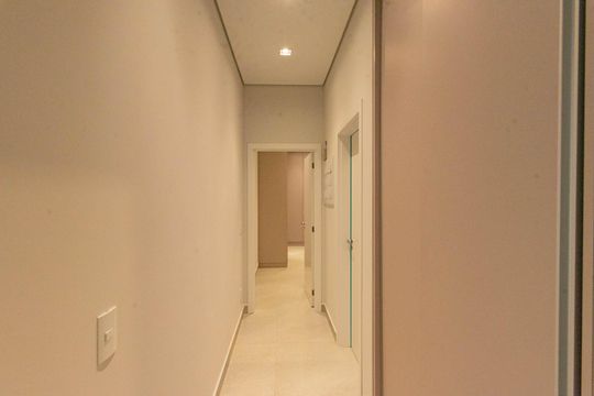 Corredor de casa de condomínio à venda com 3 quartos, 300m² em Jardim America Ii, Campinas