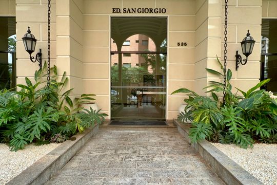 Entrada do Prédio de apartamento à venda com 4 quartos, 333m² em Jardim Paulista, São Paulo