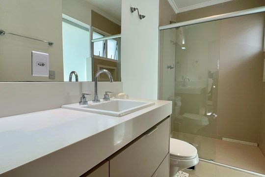 Banheiro da Suíte 2 de apartamento à venda com 4 quartos, 333m² em Jardim Paulista, São Paulo