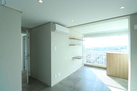 Suíte de apartamento para alugar com 2 quartos, 90m² em Vila Anastácio, São Paulo