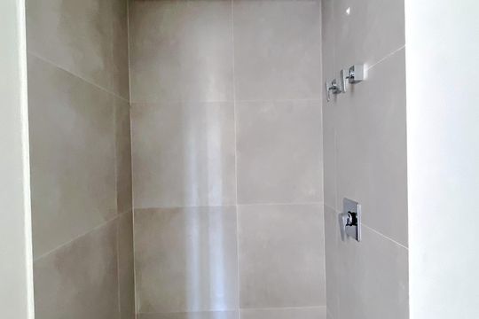 Banheiro de kitnet/studio à venda com 1 quarto, 25m² em Vila Regente Feijó, São Paulo