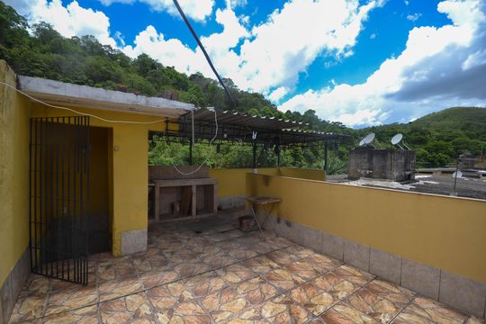 Terraço de apartamento para alugar com 3 quartos, 100m² em Parque Sao Vicente, Belford Roxo