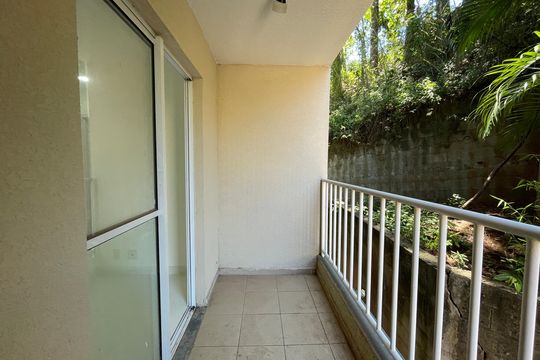 Varanda de apartamento para alugar com 2 quartos, 52m² em Lajeado, Cotia