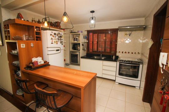 Cozinha de casa de condomínio à venda com 4 quartos, 177m² em Ipanema, Porto Alegre