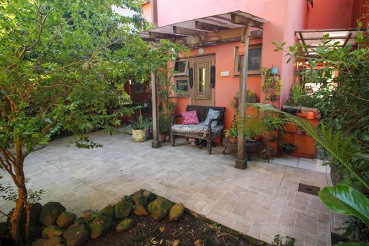 Quintal de casa de condomínio à venda com 4 quartos, 177m² em Ipanema, Porto Alegre