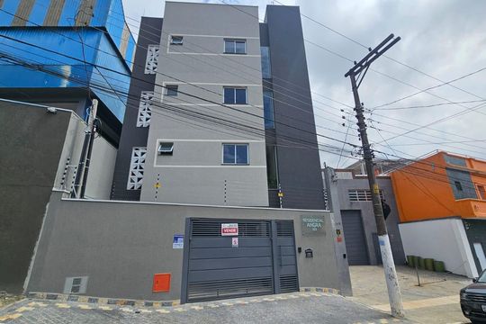 Fachada  de apartamento à venda com 2 quartos, 33m² em Vila Antonina, São Paulo