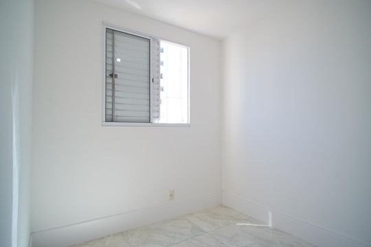 Quarto 1 de apartamento à venda com 2 quartos, 50m² em Humaitá, Porto Alegre
