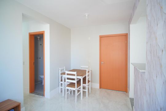 Sala de apartamento à venda com 2 quartos, 50m² em Humaitá, Porto Alegre