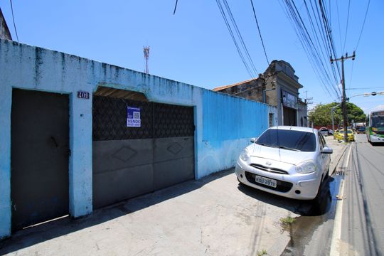Fachada da casa de casa à venda com 3 quartos, 300m² em Irajá, Rio de Janeiro