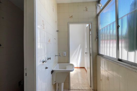 Área de Serviço de apartamento para alugar com 2 quartos, 90m² em Grajaú, Rio de Janeiro