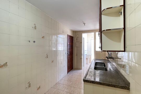 Cozinha de apartamento para alugar com 2 quartos, 90m² em Grajaú, Rio de Janeiro