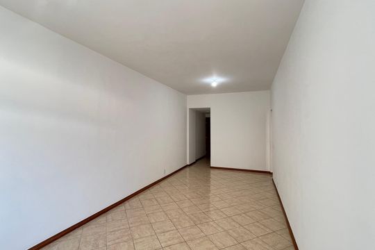 Sala de apartamento para alugar com 2 quartos, 90m² em Grajaú, Rio de Janeiro