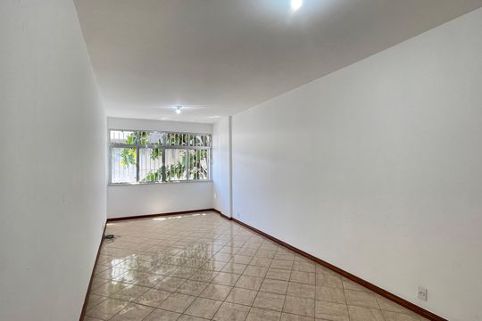 Apartamento para alugar com 2 quartos, 90m² em Grajaú, Rio de Janeiro