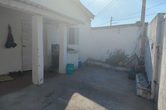 Casa à venda com 2 quartos, 290m² em Jardim Três Marias, São Paulo