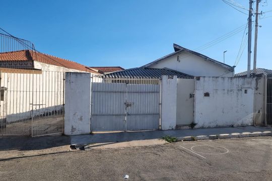 Casa à venda com 2 quartos, 290m² em Jardim Três Marias, São Paulo