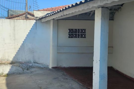 Casa à venda com 2 quartos, 290m² em Jardim Três Marias, São Paulo