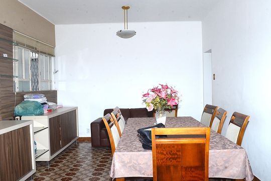 Casa à venda com 4 quartos, 300m² em Renascença, Belo Horizonte