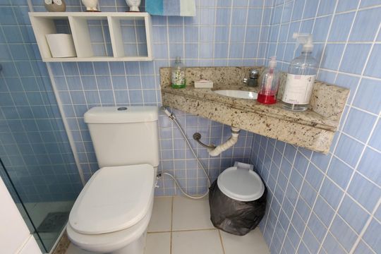 Banheiro  de casa de condomínio para alugar com 3 quartos, 198m² em Tanque, Rio de Janeiro