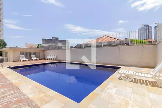 Piscina de apartamento à venda com 2 quartos, 72m² em Cambuci, São Paulo