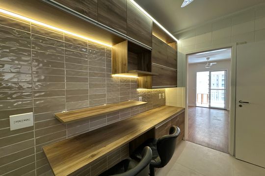 Cozinha de apartamento à venda com 3 quartos, 90m² em Jardim Tupanci, Barueri