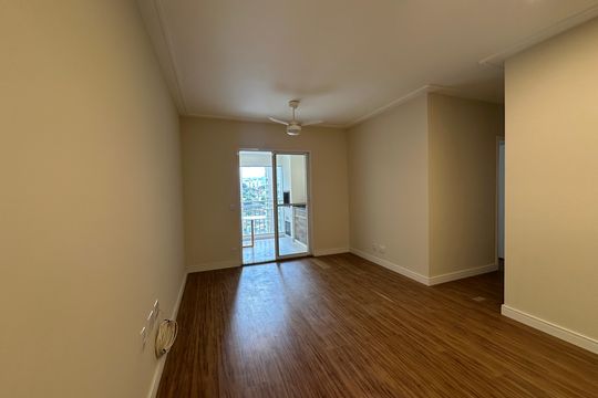 Apartamento à venda com 3 quartos, 90m² em Jardim Tupanci, Barueri
