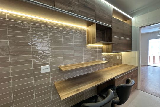 Cozinha de apartamento à venda com 3 quartos, 90m² em Jardim Tupanci, Barueri
